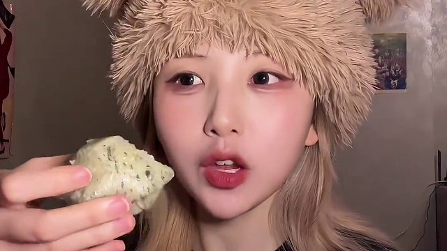 颠覆认知的一些好吃的！#美食测评 #多多平价零食 #我的美食日记 #零食 #深夜放毒系列之让你饿的睡