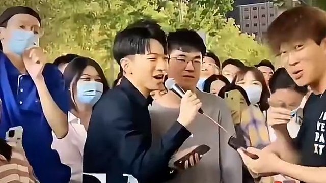 #神级翻唱 #音乐节现场感染力太强了