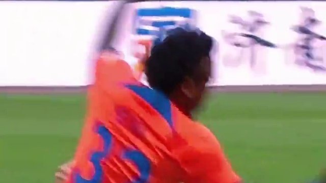 小摩托生吃对手，助攻克雷桑完成帽子戏法#dou来足球季 #中超 #山东泰山