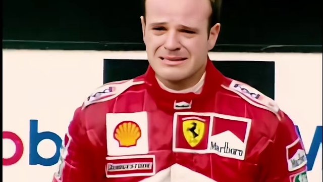 在进入F1的八年后，巴里切罗终于拿到了属于他的分站冠军这也是F1历史上等待第一场胜利最长的记录#f1