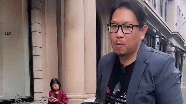 60后必学的潮流街拍速成摆姿公式 五一节街头小拍郎已经申请出战，各大景区小心被我拍的正着#街拍 #五