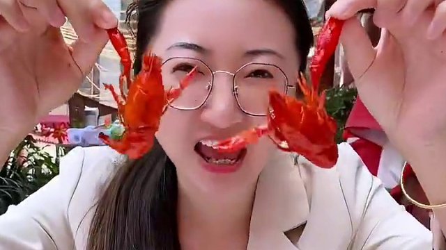来水街打包两份有钳小龙虾#吃龙虾的季节 #小龙虾 #五一美食攻略 #五一吃货探店日记 #龙虾季