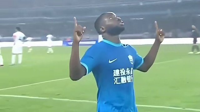 归化意愿强烈！沧州队24岁外援