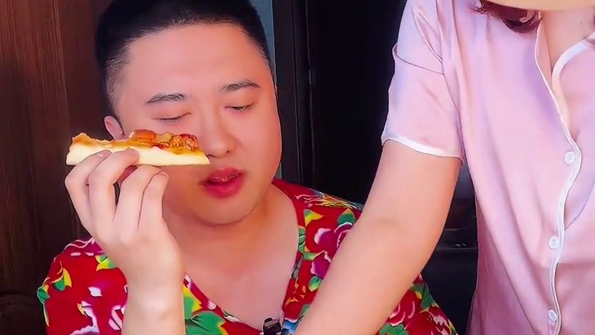 幸福就是爱你的，和你爱的都在