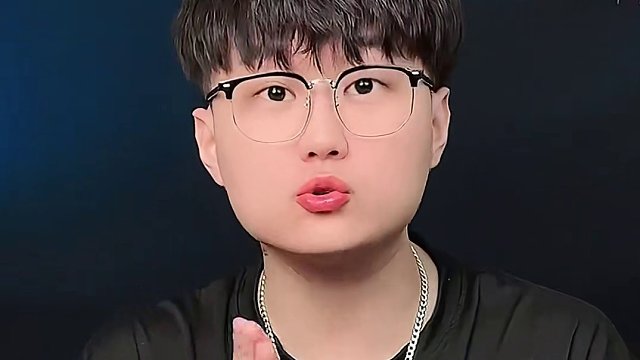 居然有绿色的豆腐？？？必须尝尝！#神仙豆腐 #测评 #试吃 #奇葩美食测评 #黑评测