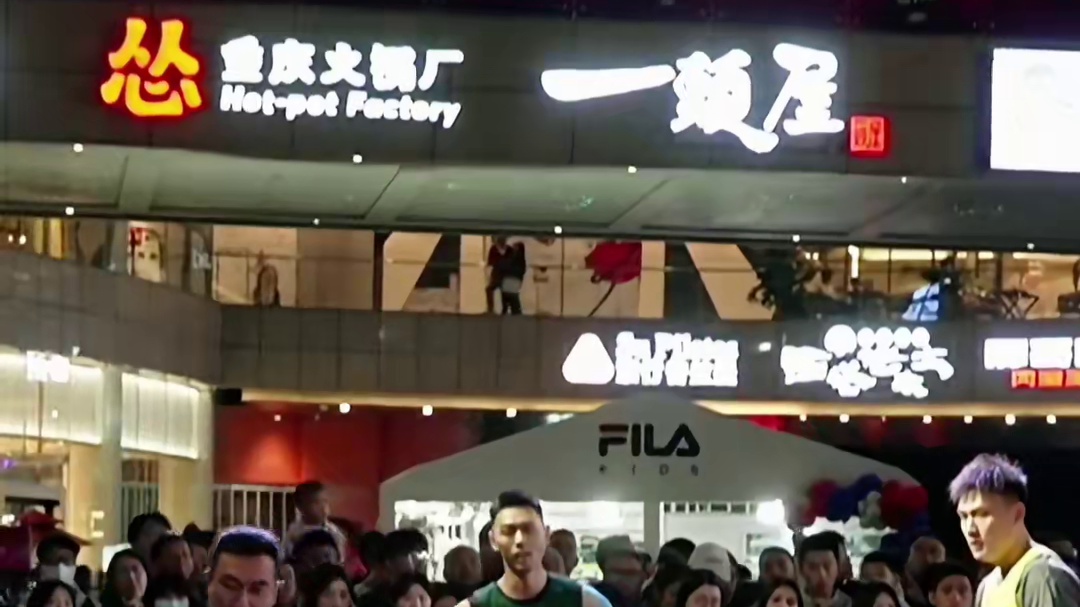 小组赛就很强！每场都是二选一的时刻！#篮球在云南 #篮球 #比赛现场 #赛事