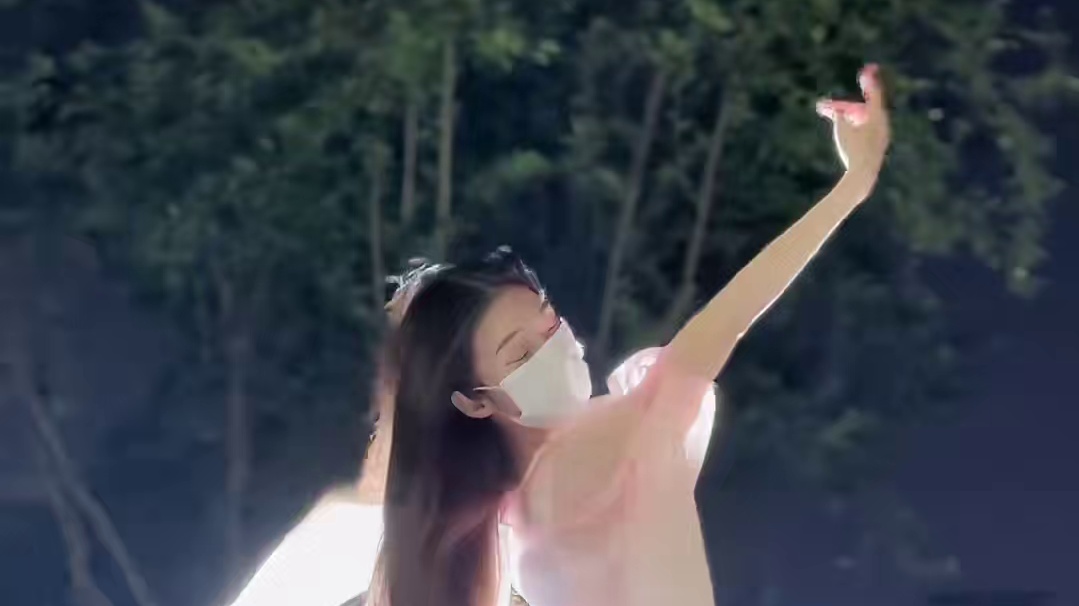 有人说你莞莞类卿，有人说你是唯一的妻。#古典舞#无情画舞蹈#氛围感 #国风