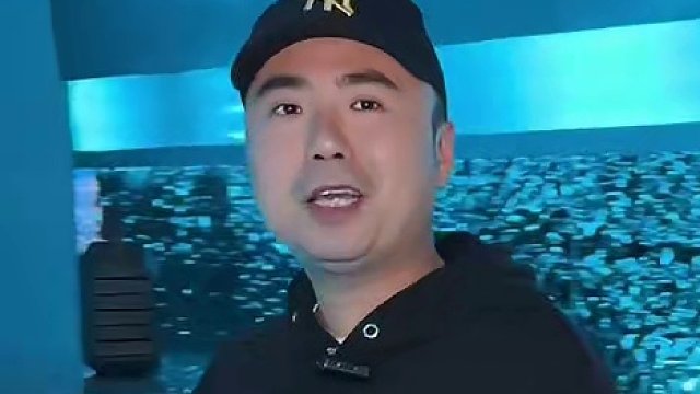 衡阳千万级livehouse音乐现场，51来发疯！#衡阳 #livehouse #51 #用音乐点燃