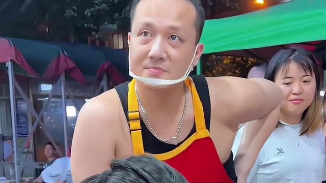 湖南美女挑战加辣3两~你觉得她能挑战成功吗？#螺蛳粉