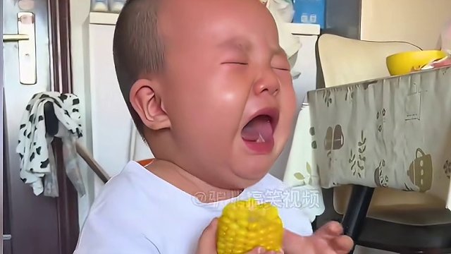 318. 盘点人类幼崽的倒霉瞬间，原谅我不厚道的笑了！怎么这么可爱