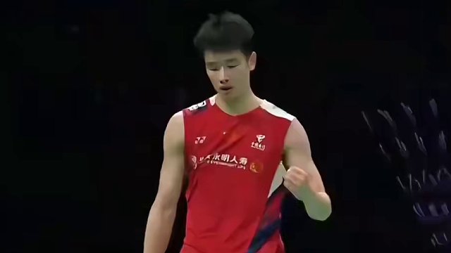 汤杯半决赛李诗沣拿下第二分 2024年成都汤姆斯杯半决赛李诗沣直落两局战胜梁峻豪，拿下第二分#汤姆斯