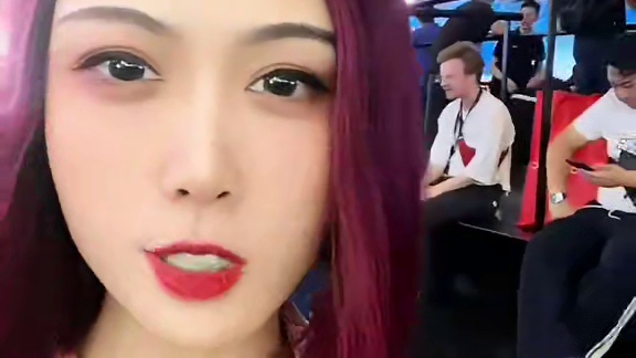 全世界做汽车的 都飞到北京来看车了