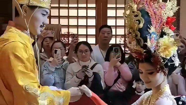 庆五一，陕西大唐不夜城雨衣舞，汉服秀之美，#百听不厌 #拍摄现场 ！