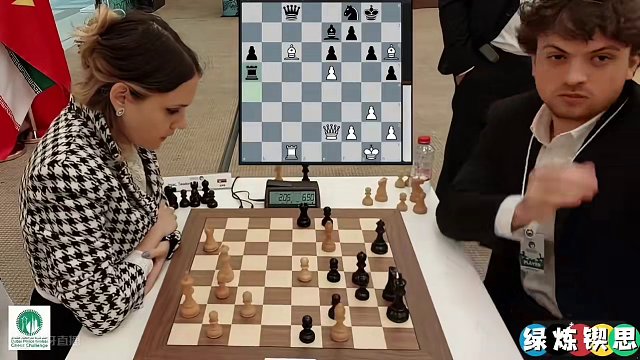 今年的国际象棋大赛真是一场接着一场，正在进行的迪拜大师挑战赛第一轮当中，美国特级大师汉斯尼曼差点翻船