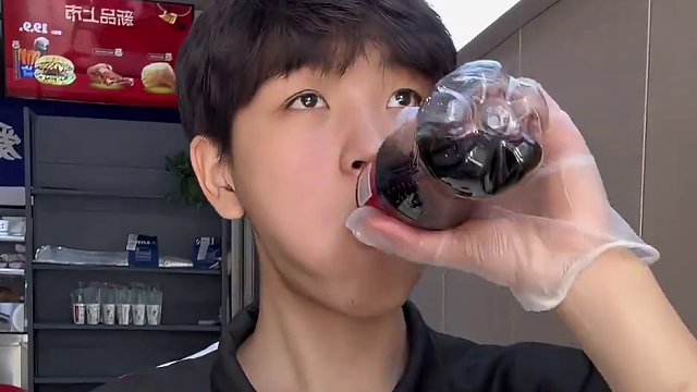 三刷郑州40块汉堡自助！一口气炫10个 #解馋 #吃货  #汉堡 #自助餐 #美食