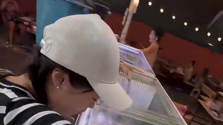 海鲜当然是现捞的最新鲜~