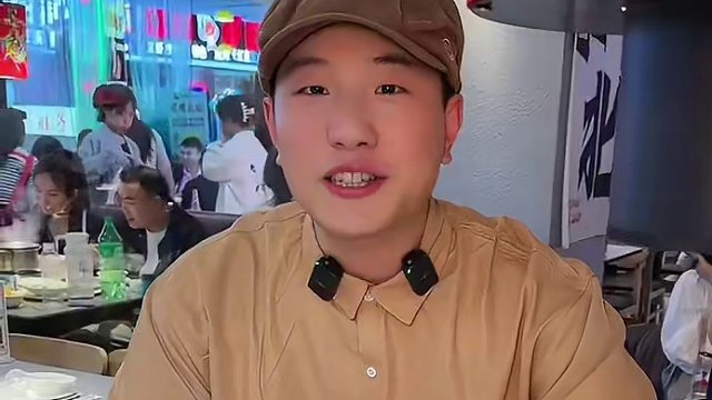 199元10斤的龙虾，而且还送4个下酒菜！！这也太绝了吧，赶紧拉上兄弟们吃龙虾了#艾特你的饭搭子请你