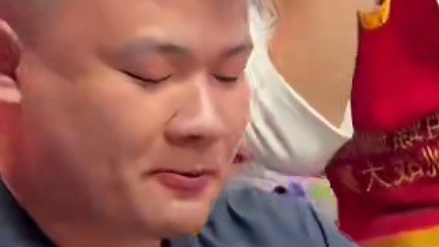 帅哥为爱而战，打破八戒的记录，拿走5000块奖金~#螺蛳粉