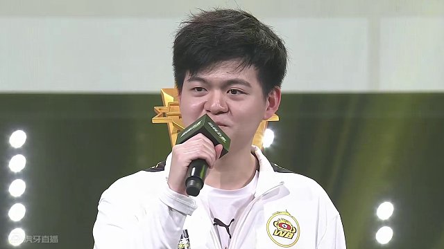 首届俱乐部邀请赛冠军采访