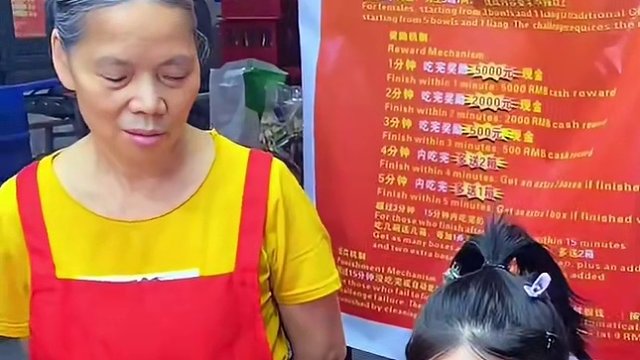 哈尔滨美女挑战3两螺蛳粉觉得不够，竟然还要加4两？他能挑战成功吗？#螺蛳粉