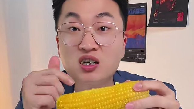 你可以永远相信东北的黄糯玉米！ #评测 #低卡低脂餐 #嘎嘎好吃 #美食测评 #吃货