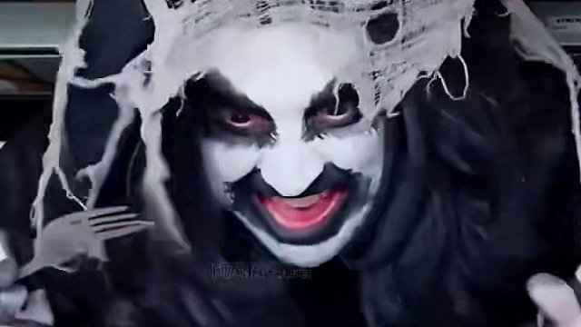 小怪物的面条被染上色，主人一招机智化解尴尬！ #万万没想到 #意想不到的结局 #这操作都看傻了 #老