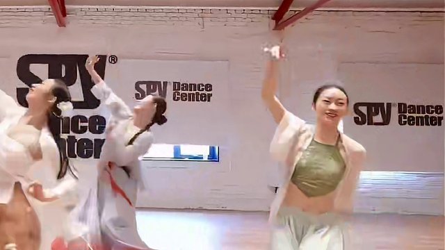 近期跳起来最臭美的一支舞 #舞蹈课堂随拍 #戴萍编舞 #洛春赋