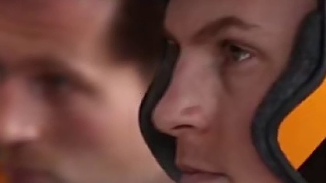 诺里斯冲线那一刻，迈凯轮车队工程师们的精神状态，太真实了#2024f1迈阿密大奖赛 #诺里斯f1生涯