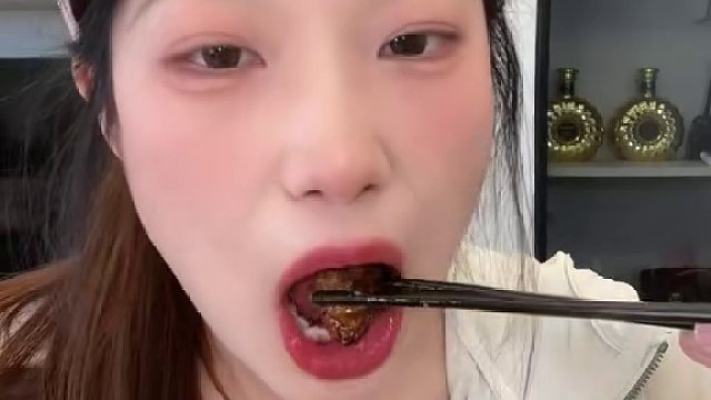 网上火的酸辣脆爽零食吃吃 #酸辣无骨鸡爪 #泡椒 #酸梅  #麻辣冷吃 #笋