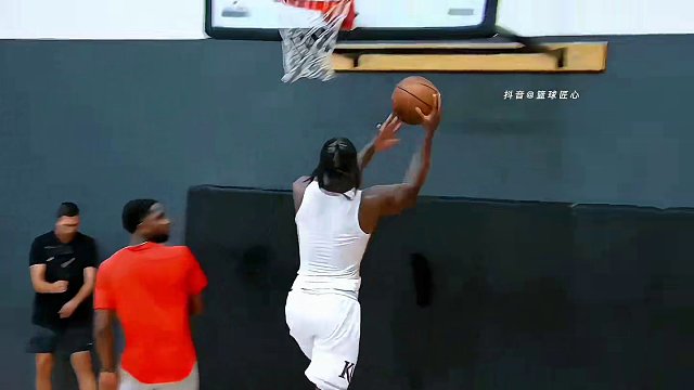 “谁不想拥有一套属于自己的过人连招呢？”#过人 #篮球 #过人技巧 