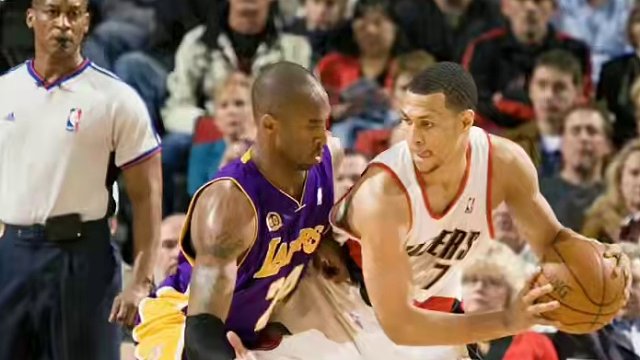 篮球名场面 — 黑曼巴和黄曼巴的低位对决