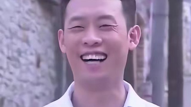 铲屎的！就不能切一小块给它嘛！！！