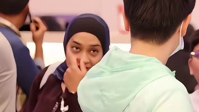 国乒众将三两同行出发回国啦，每个人的脸上都带着笑意，无论成败与你同在，莎头继续冲#孙颖莎#王楚钦