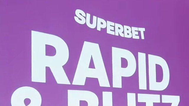 波兰超巡赛在昨晚结束了超快棋赛第一天的比拼，韦奕凭借七胜一和豪夺7.5分领先前棋王卡尔森2.5分的优