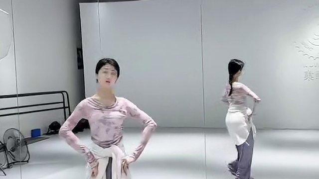 “用最真的心换你最深的情” 是谁在催的最背面分解来啦#古典舞 #原创 #背面分解 #怨苍天变了心