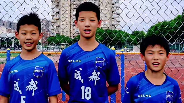 谁言寸草心，报得三春晖！母亲节时，棠外六年级精英队队员录制视频祝福母亲们节日快乐！#校园足球 #成都