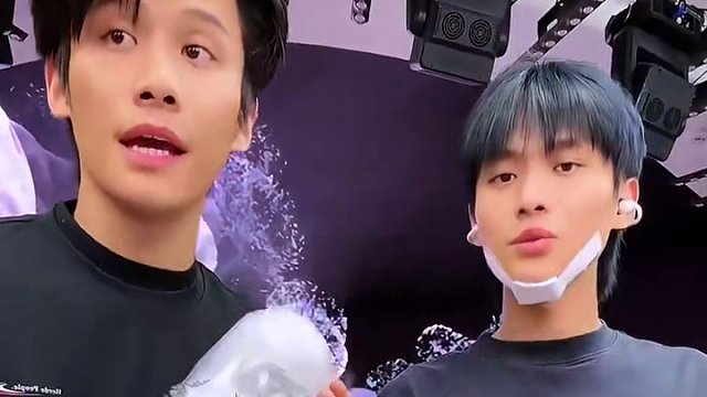 小杨哥给大家推荐的暴力熊正版授权蓝精灵潮玩积木！色泽度高，造型结构稳定，官方授权，品质保证！#疯狂小