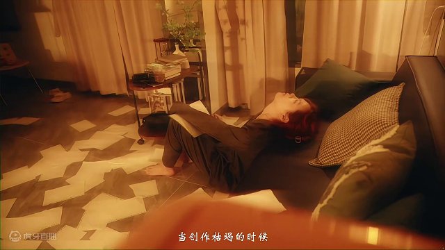 用一场声势浩大的出走，开启另一版本的人生。#当代人精神刚需短逃离#哪吒L#哪吒汽车