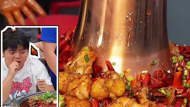 这家在眉山就很火的江湖菜夜酒馆，开在成都滨江和城来了，三个套餐都很划算，98的烤鱼三人餐，138的铜