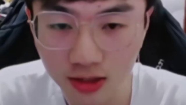 ⭐关于出征唱歌这件事，我们S联赛也有自己的宝藏歌手！孤勇派——狼队.宁清、陶醉派——RSG.风仔、深