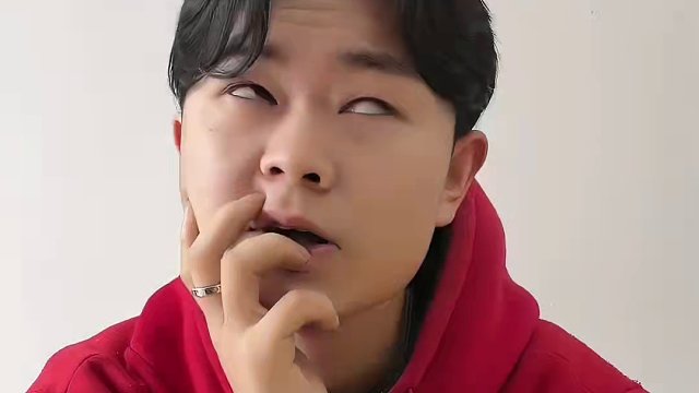 校园里的温情守护者：大哥风范与青春同行