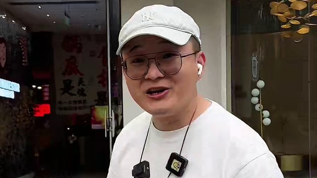 说实话，少陵路这家火锅的这个79.9的套餐，是真的香，19.9代50一桌用4张，也划算，刷到我视频的