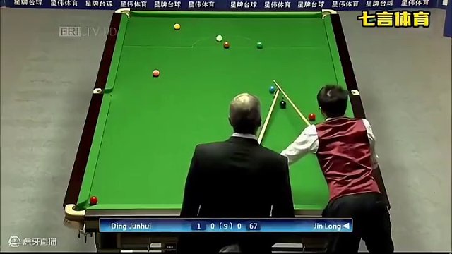 丁俊晖天马行空想象力，高难度斯诺克点燃全场，同门师兄弟金龙傻眼了！ #台球 #斯诺克 #丁俊晖 