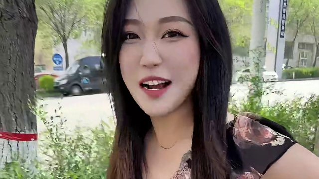 黄面烤肉，99！ 四个黄面，一公斤自选部位鲜羊肉，四杯冰冰的卡瓦斯，约上朋友吃起来#来新疆必吃的美食