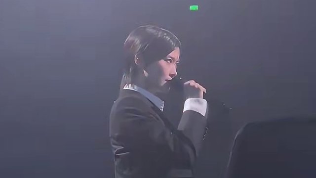 #被李宇春人间乐园硬控住 唱的一绝，mv更是一绝，有被姐牛到！#李宇春宁波演唱会 #李宇春演唱会像一