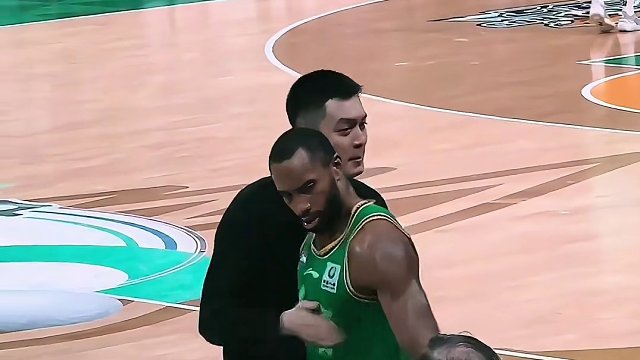 #配乐有奖 这个夜晚他是辽篮的英雄！弗格站了出来拯救辽宁队！#弗格 #辽疆总决赛