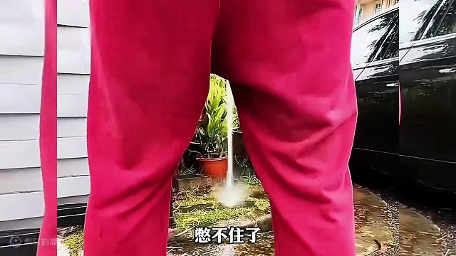 在回家路上捡棒棒糖，结局让人万万想不到！ #搞笑视频 #搞笑配音 #搞笑