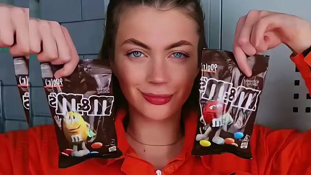 为保安准备的特殊蛋糕，这想法简直太有才了！ #搞笑视频 #搞笑配音 #搞笑