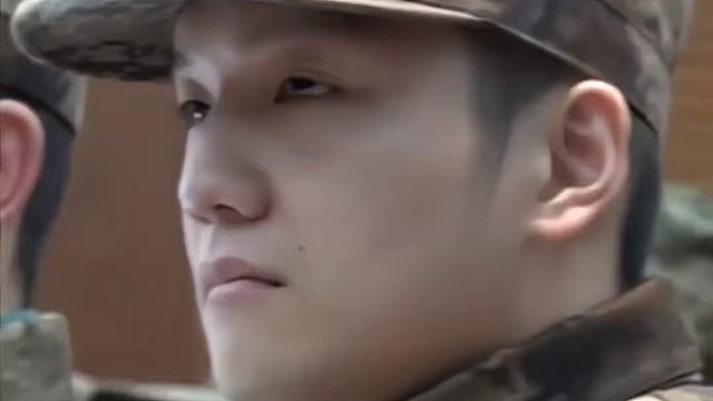 你见过国乒军训吗？大头同手同脚太可爱了！#孙颖莎 #王楚钦 #马龙