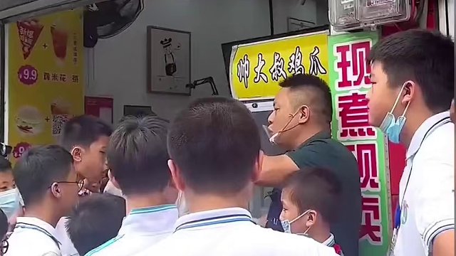 232. 盘点校门口的暖心老板，为了激励孩子学习，真的是用心良苦！